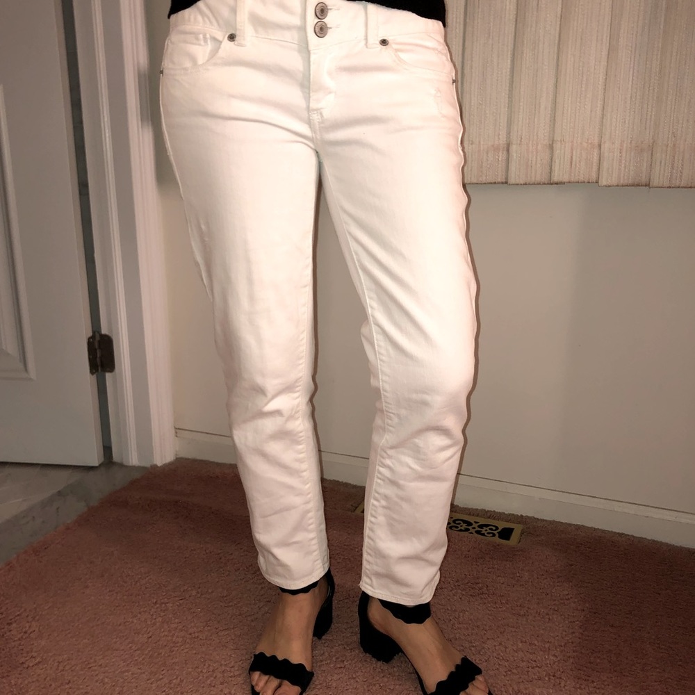 American Eagle White Jeans - Picture 2 of 6
